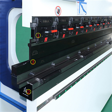 CNC hidraulikus lemezhajlító présfék szerszámgép berendezések TAM-130/2500