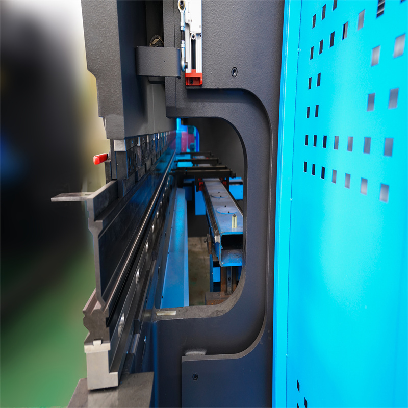 250 tonnás biztonságos CNC hidraulikus présfék acéllemez hajlításhoz