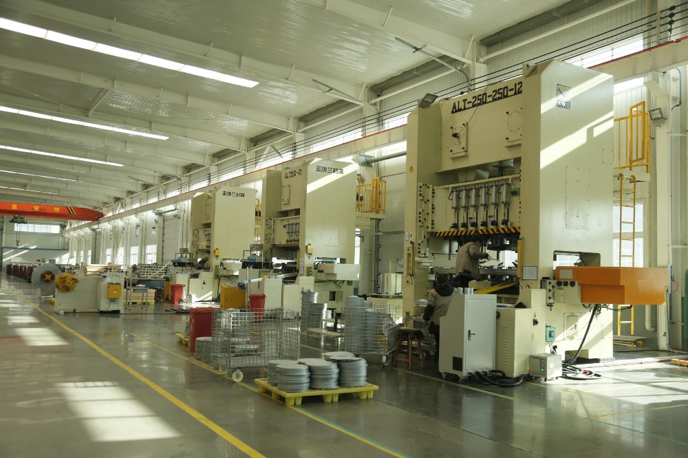 80 tonnás CNC lyukasztógép ár C keret teljesítményprés kis hidraulikus présgép