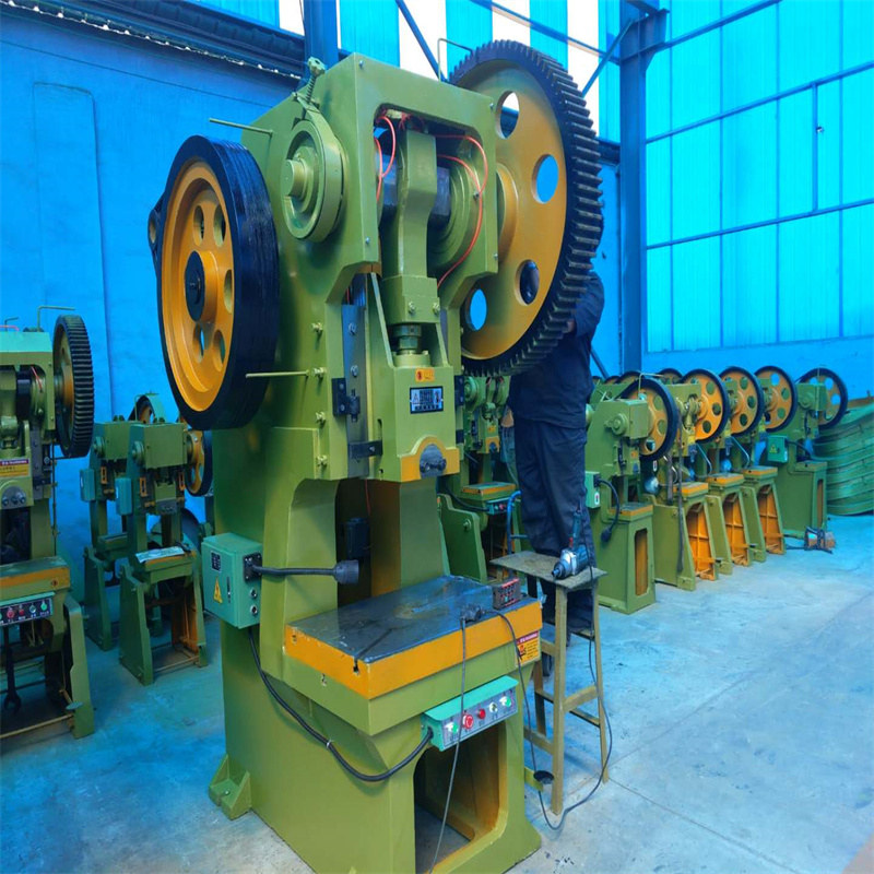 J23 sorozatú mechanikus présgép 250-10 tonnás lyukasztógép fém lyukasztáshoz