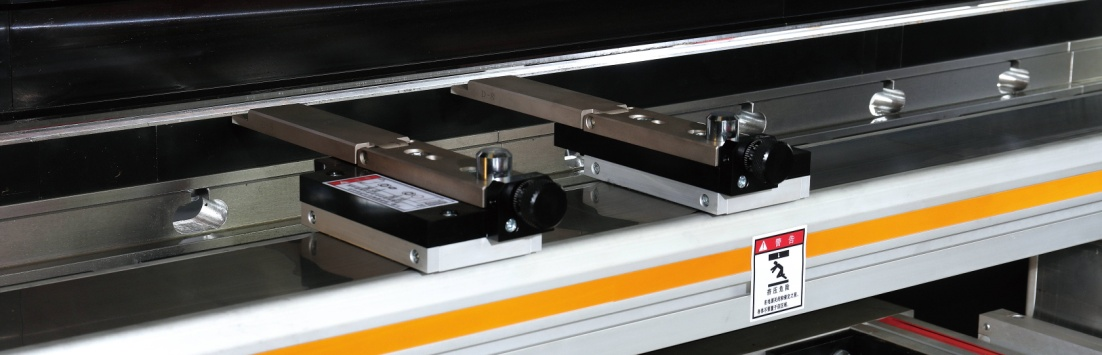 Steel Sheet Aluminum Bending Hydraulic Press Brake Machine Acéllemez alumínium hajlító hidraulikus présfékező gép